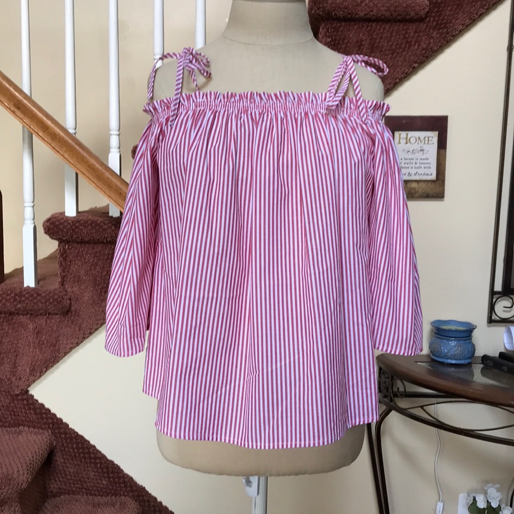 Stripped shirt🌸